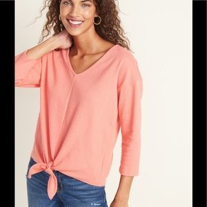 Women’s V Neck shirt tie knot